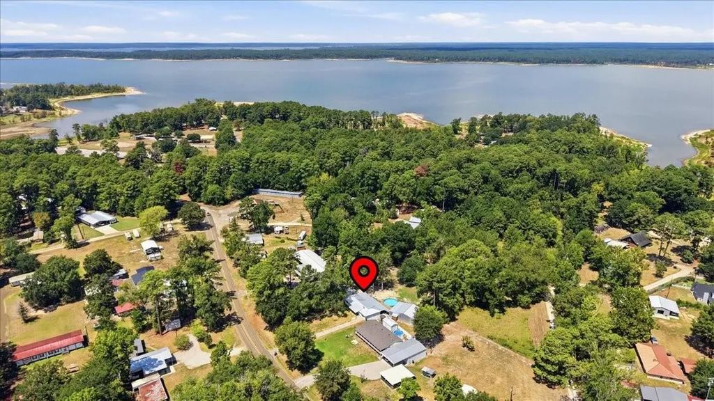 572 Spur 165, Brookeland