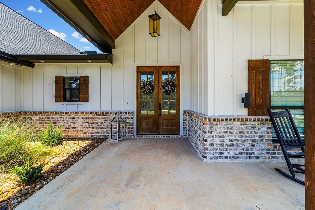 309 Rolling Pines Drive, Livingston