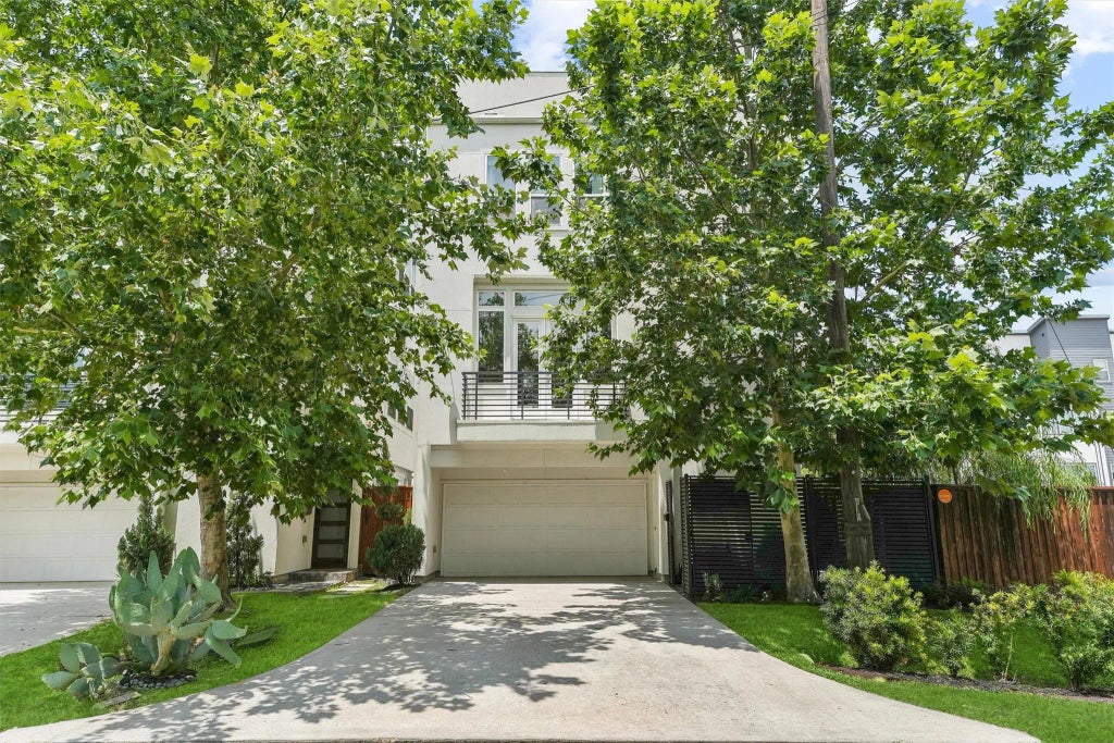 3205 Baron Street, Houston