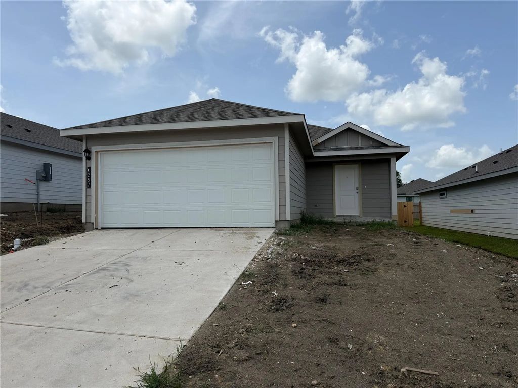 1257 Hickory Grove Street, Brenham