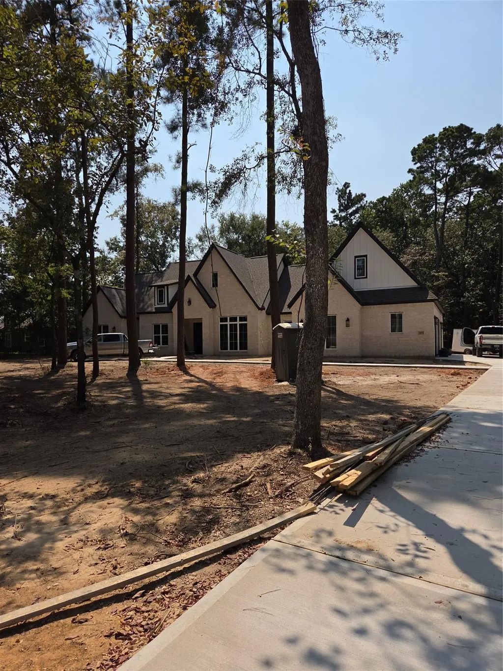 207 Creekside, Magnolia