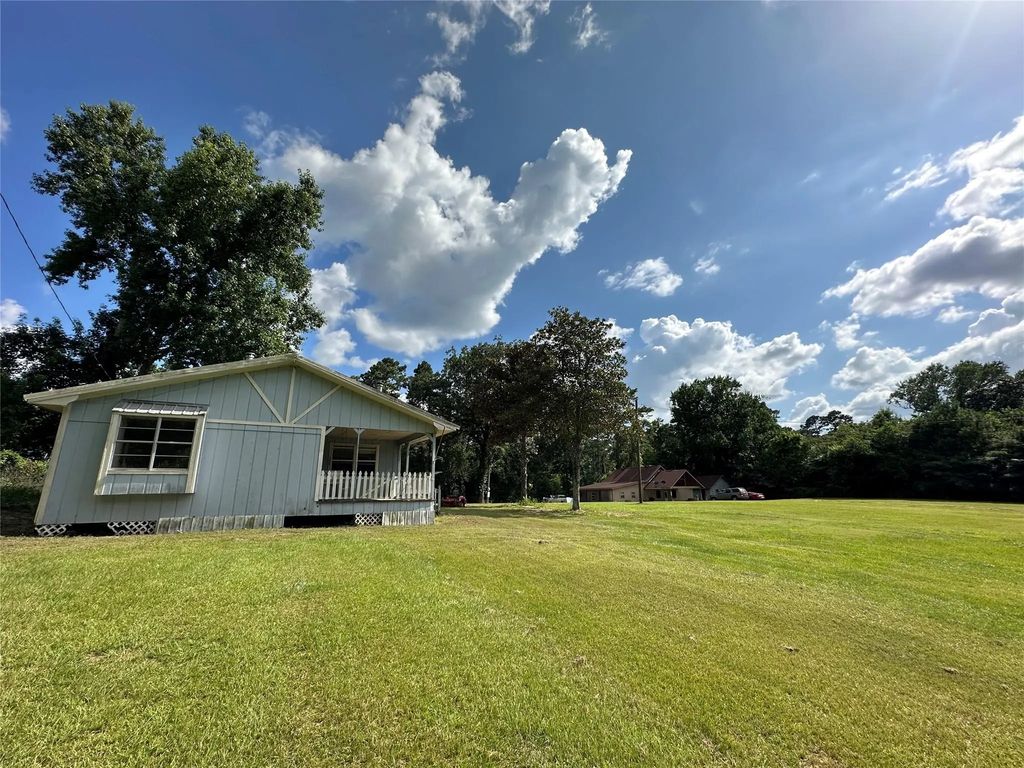 636 Fm 1746, Woodville