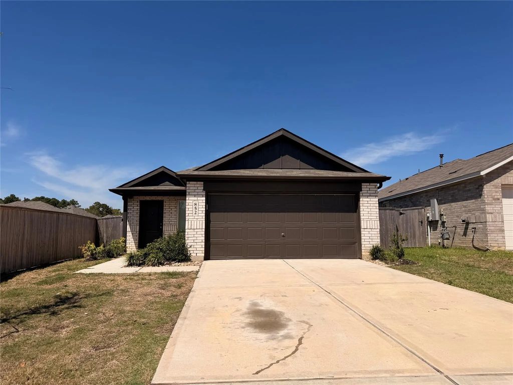 852 Village Brook Drive, Willis