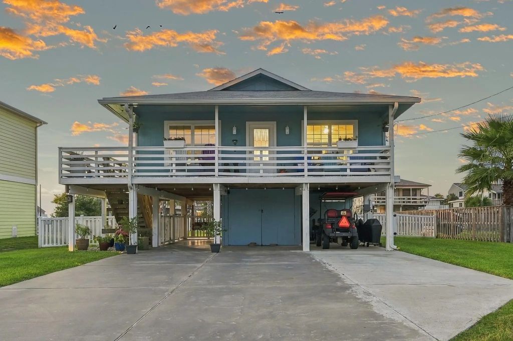 16630 Jamaica Inn Road, Jamaica Beach