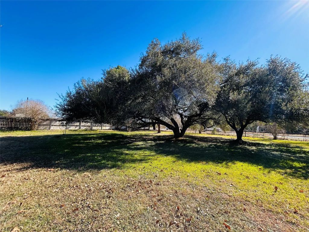 8879 Bailey Road, Pearland