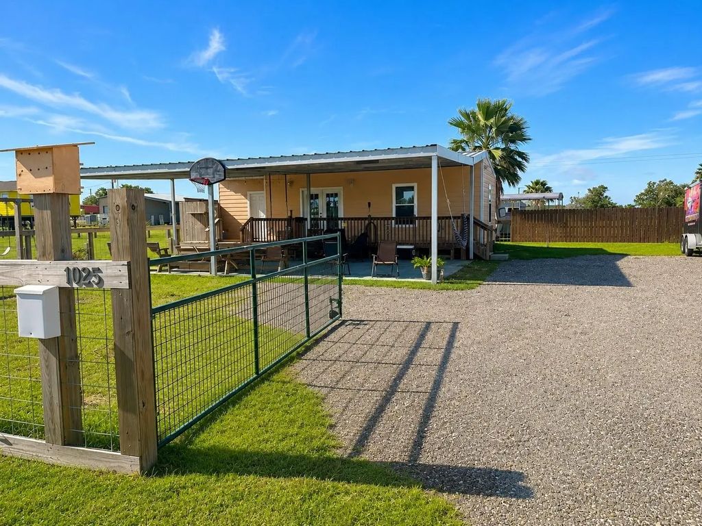 1025 N Jack Road, Port Bolivar