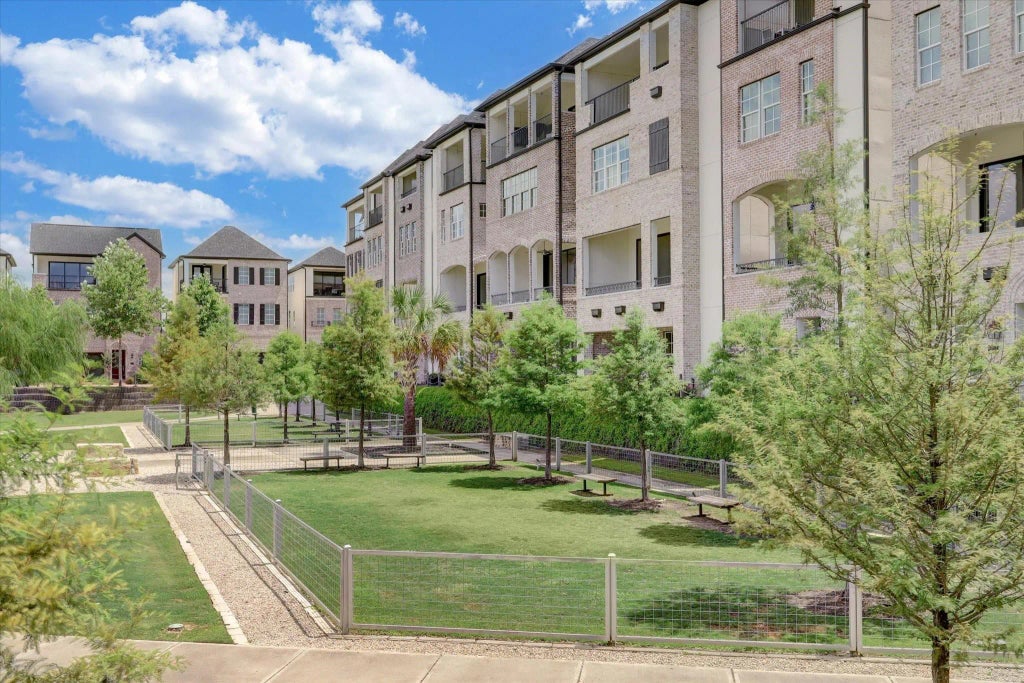 6124 Cottage Grove Lake Drive, Houston