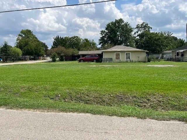 Firefly Avenue, Houston