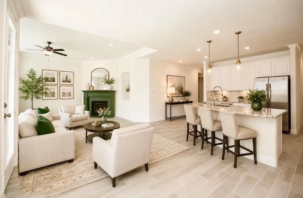 3642 Pasteur Lane, Iowa Colony