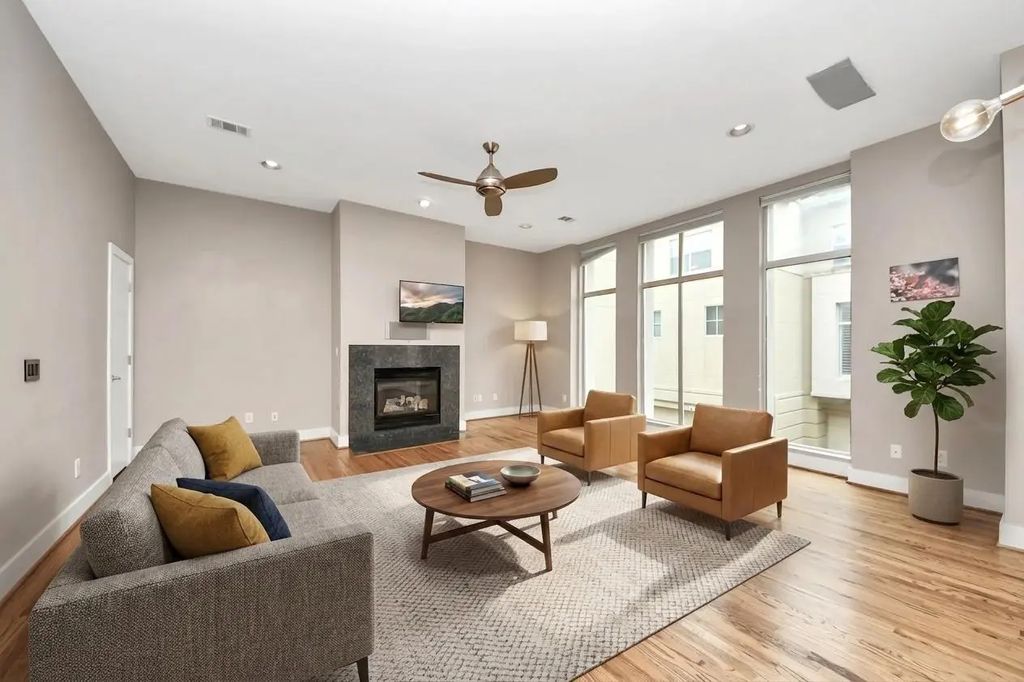 1112 Columbus Street B, Houston