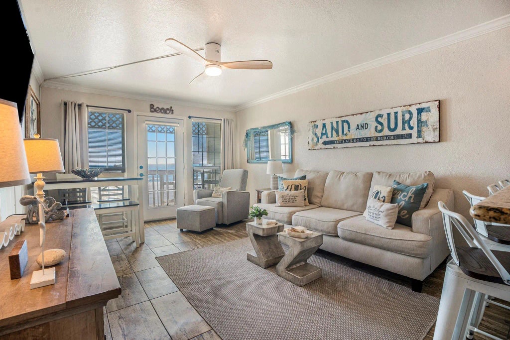 6300 Seawall 2303, Galveston