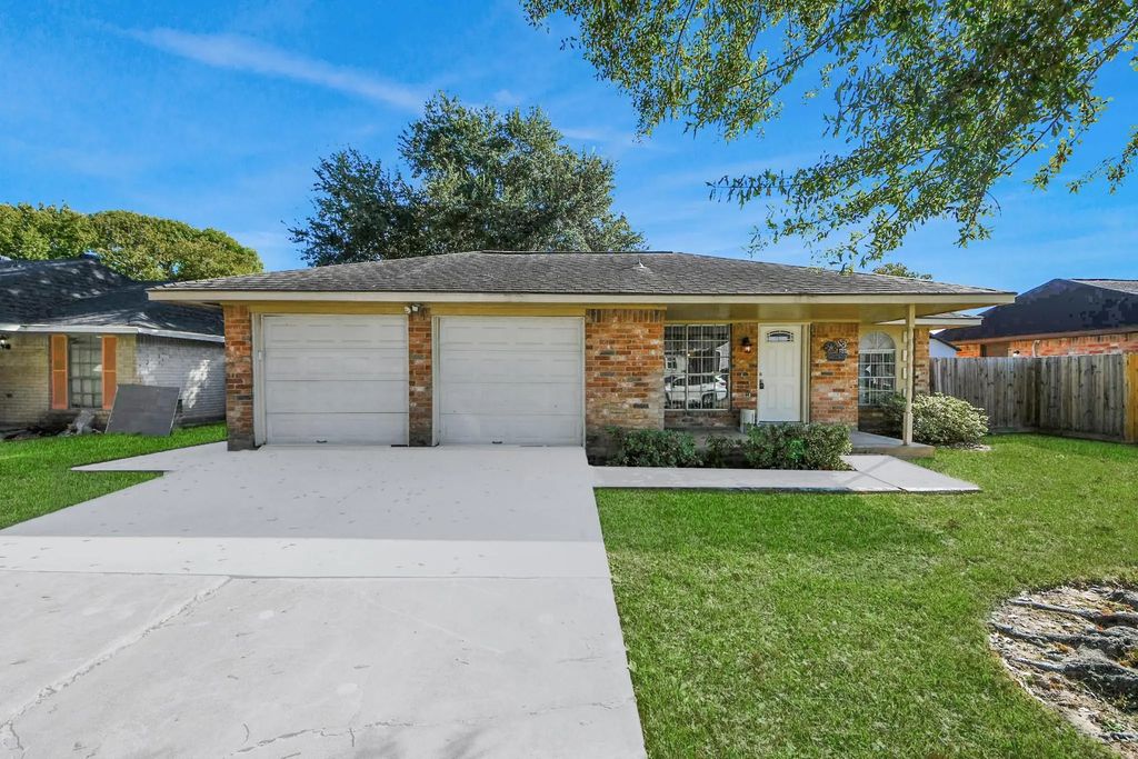 11915 Binghampton Drive, Houston