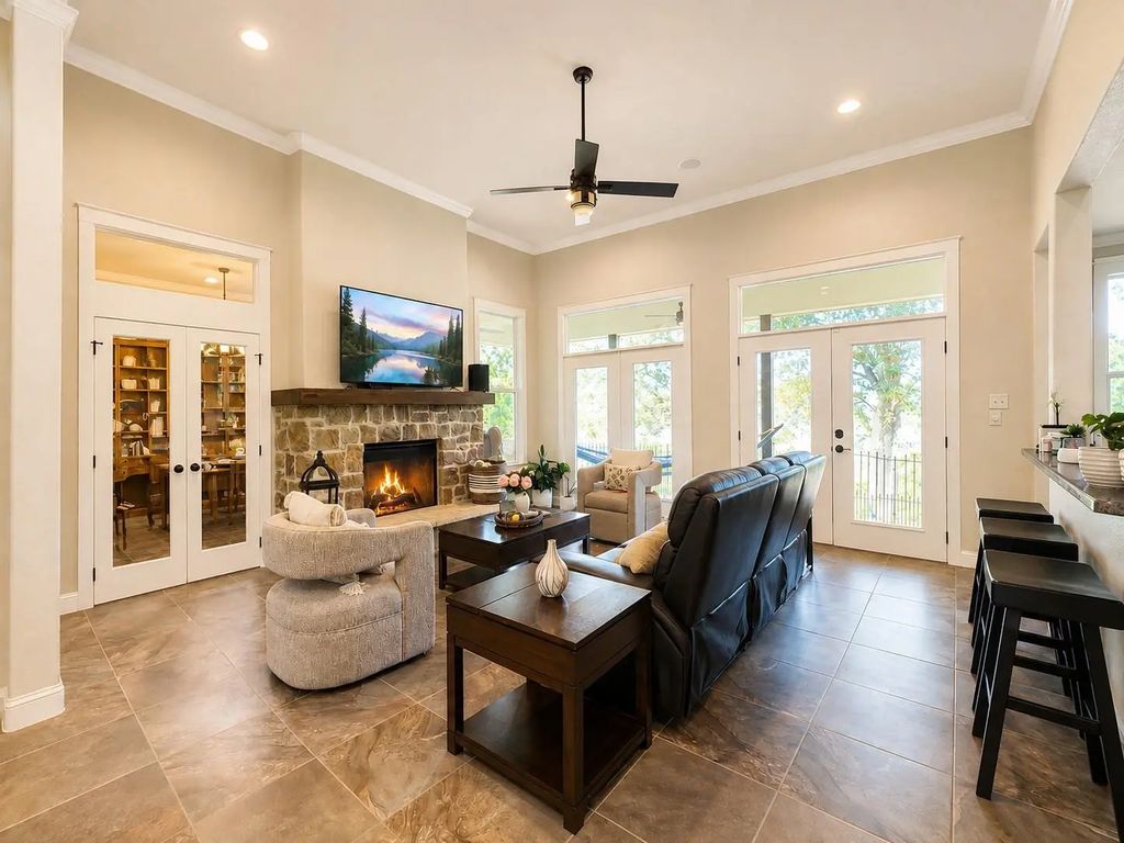 10812 Commonwealth Drive, Iola