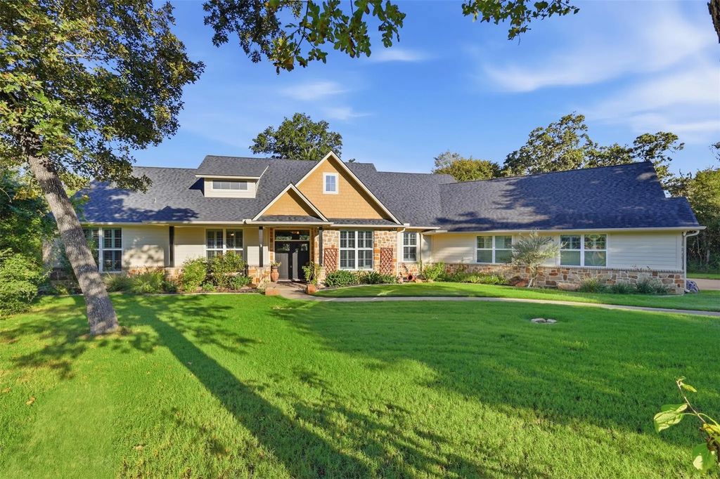 10812 Commonwealth Drive, Iola
