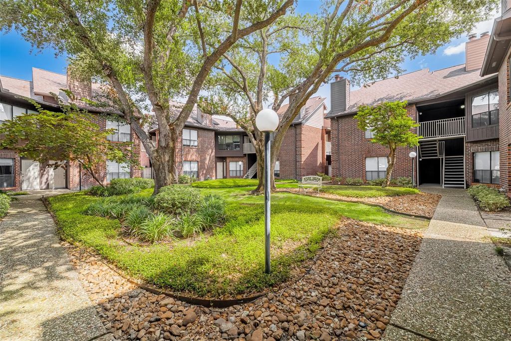 3100 Walnut Bend Lane 422, Houston