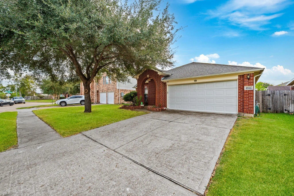 8526 Ralstons Ridge Drive, Houston