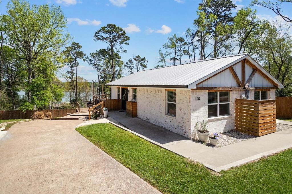 120 Cliff Street, Point Blank