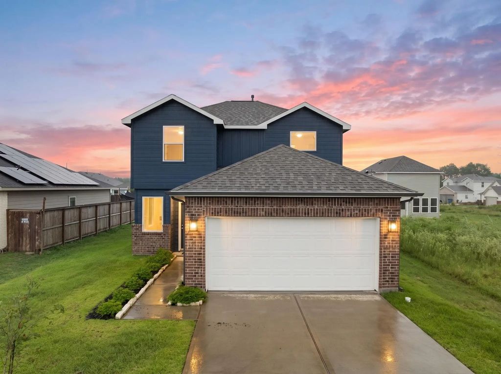 111 County Road 5102 B, Cleveland