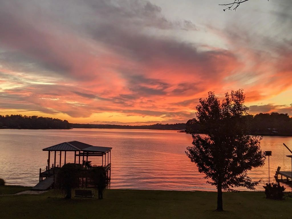 341 Lakeview Drive, Grapeland
