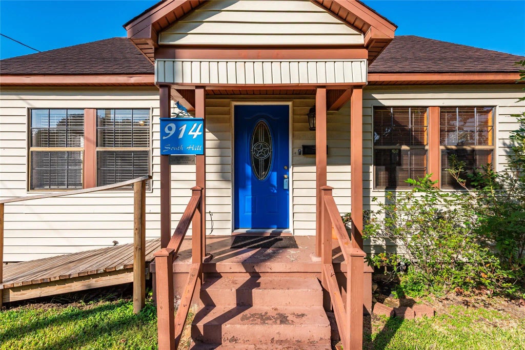 914 S Hill Street, Alvin