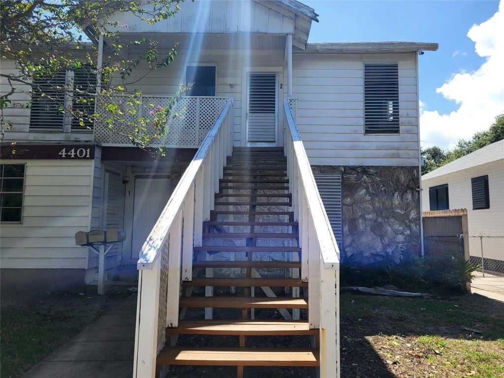 4401 Avenue Q 1/2 2, Galveston