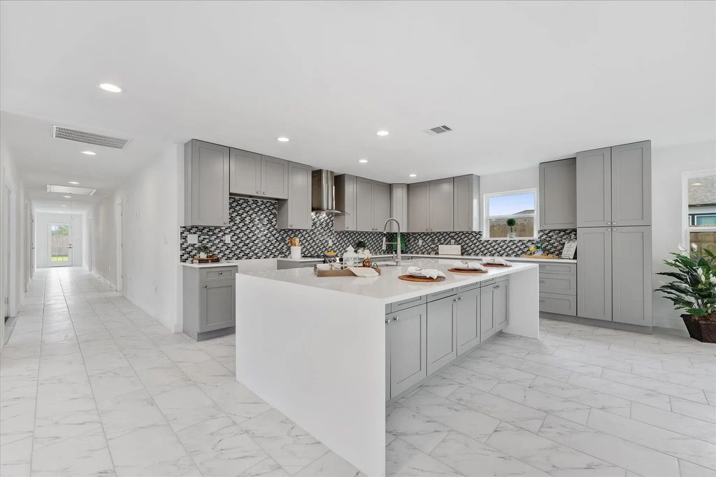 311 Road 51021, Cleveland