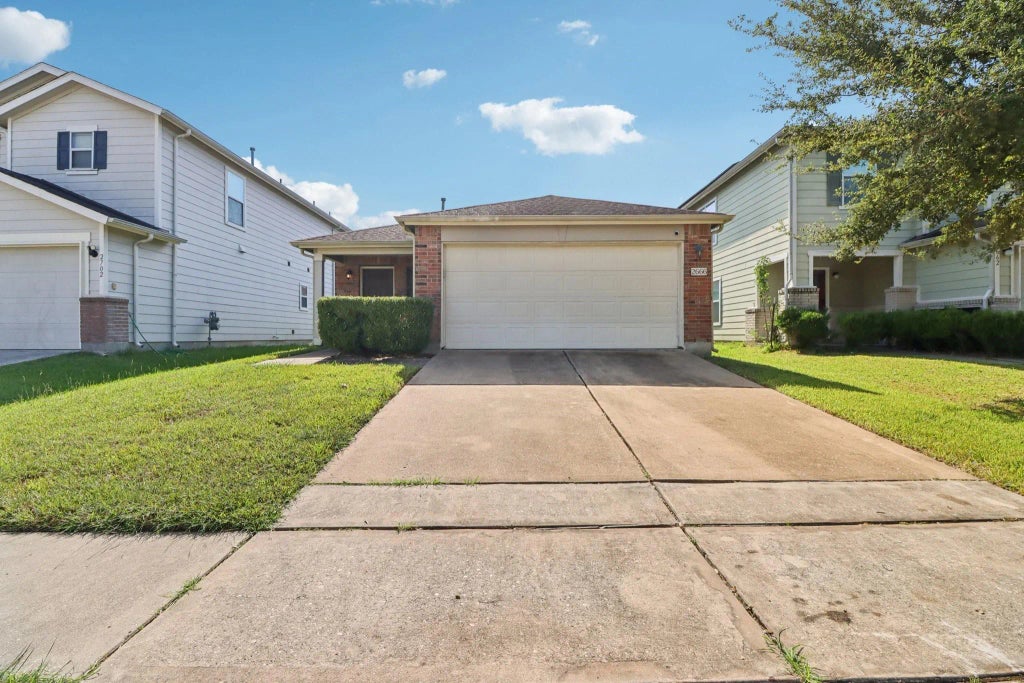 2666 Skyview Knoll Court, Houston