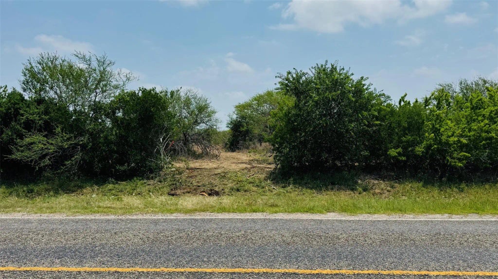 Tbd Lot 1 6.47 Ac Fm 888, Beeville