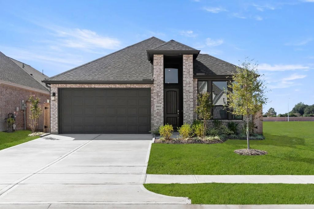 18611 Sweet Basil Drive, Hockley
