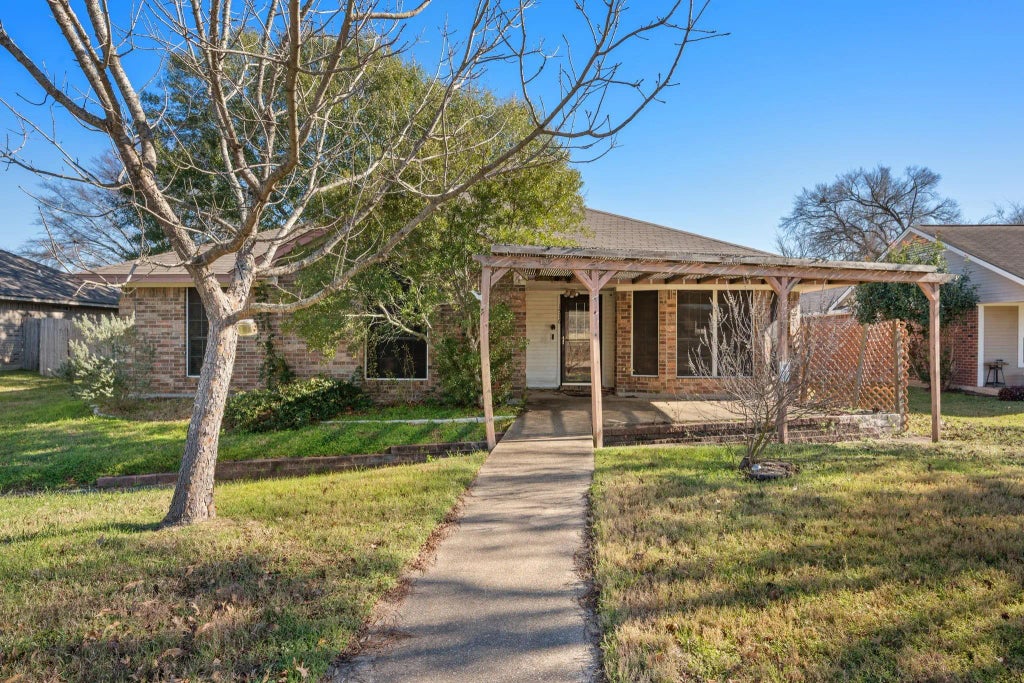 1516 Southern Plantation Drive, College Station