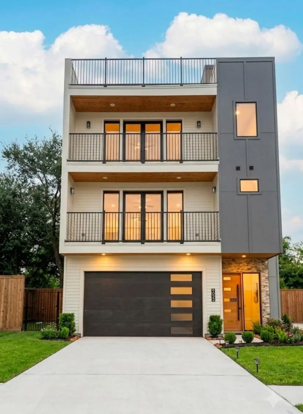 9022 Ferdinand Street, Houston