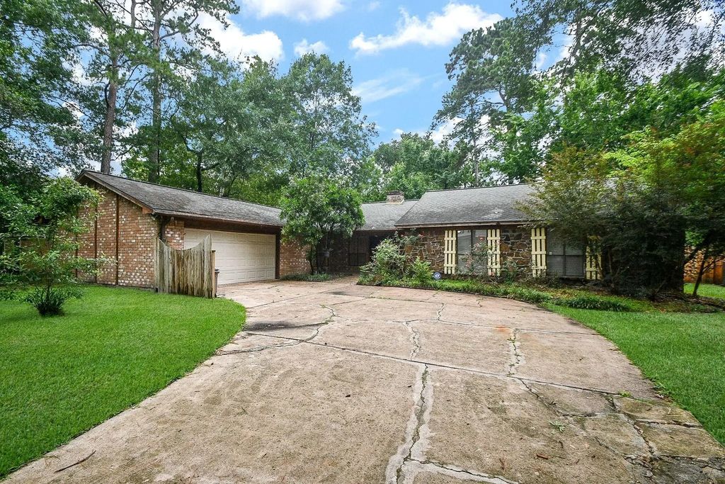 6702 Spring Leaf Drive, Spring