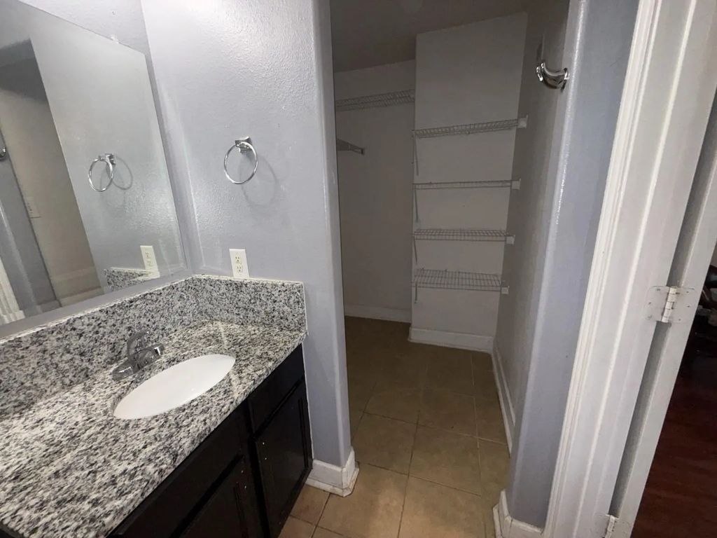 13122 Kingston Point Lane, Houston