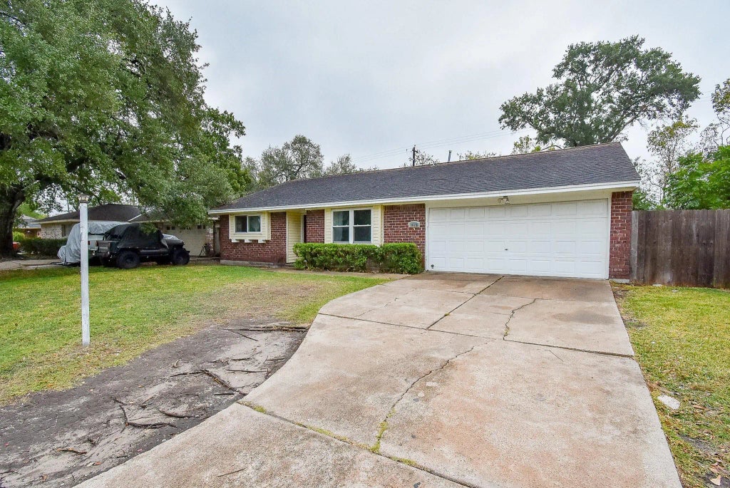 9615 Beverlyhill Street, Houston