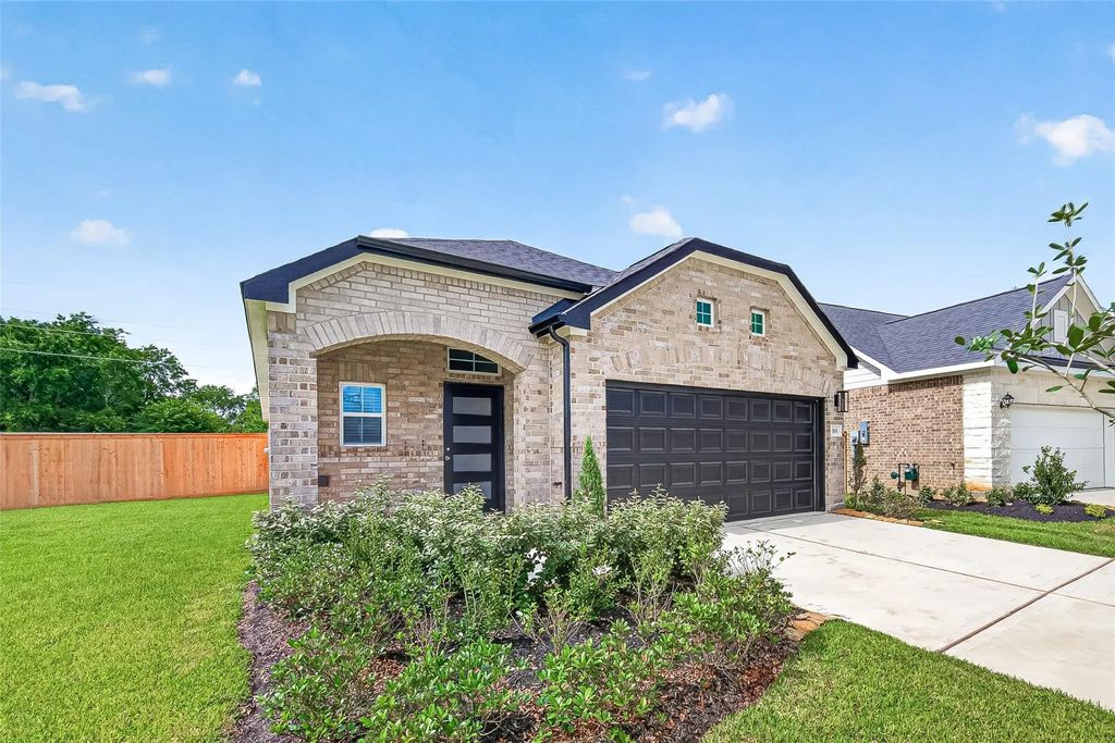 533 Stone Placa Trail, Brookshire