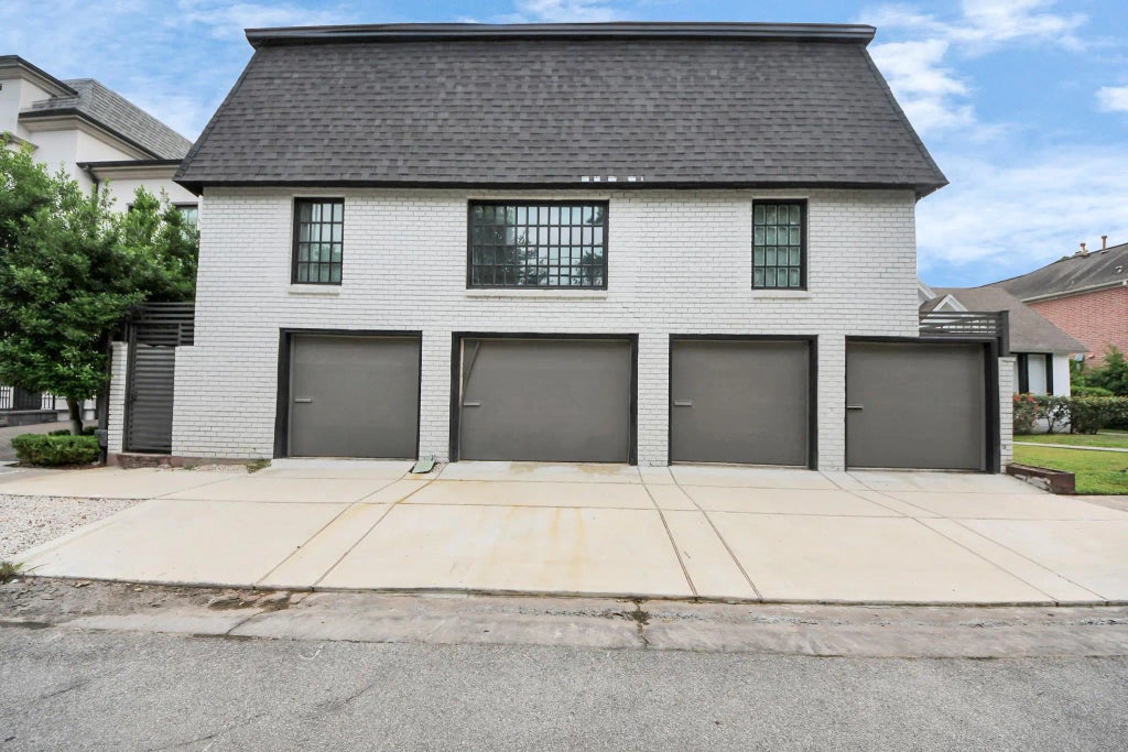 2224 Avalon Place, Houston