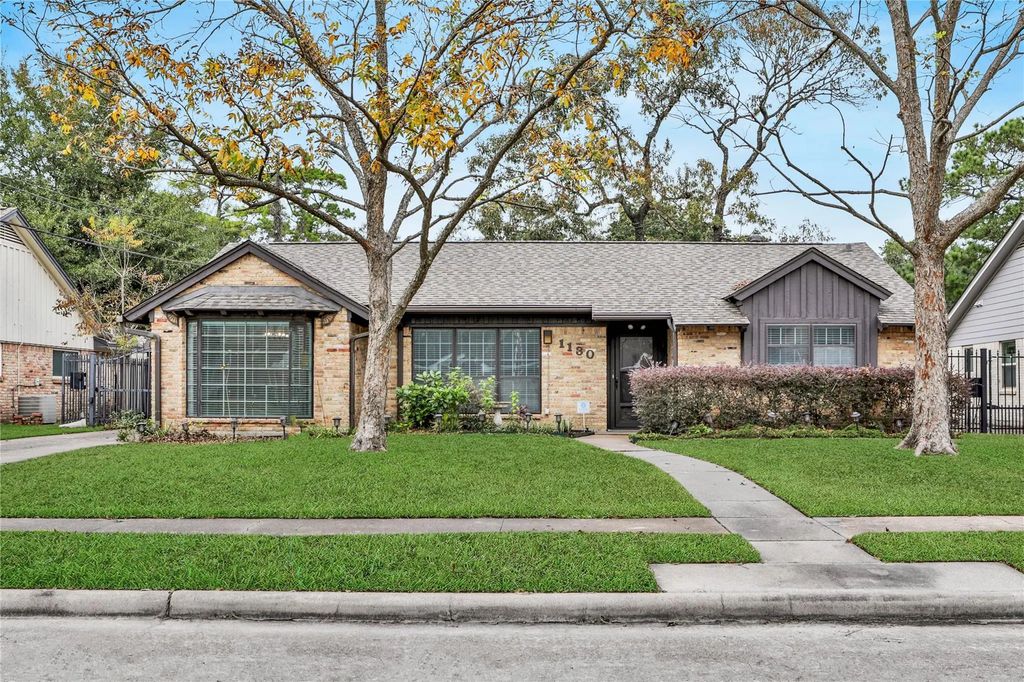 1130 Thornton Road, Houston