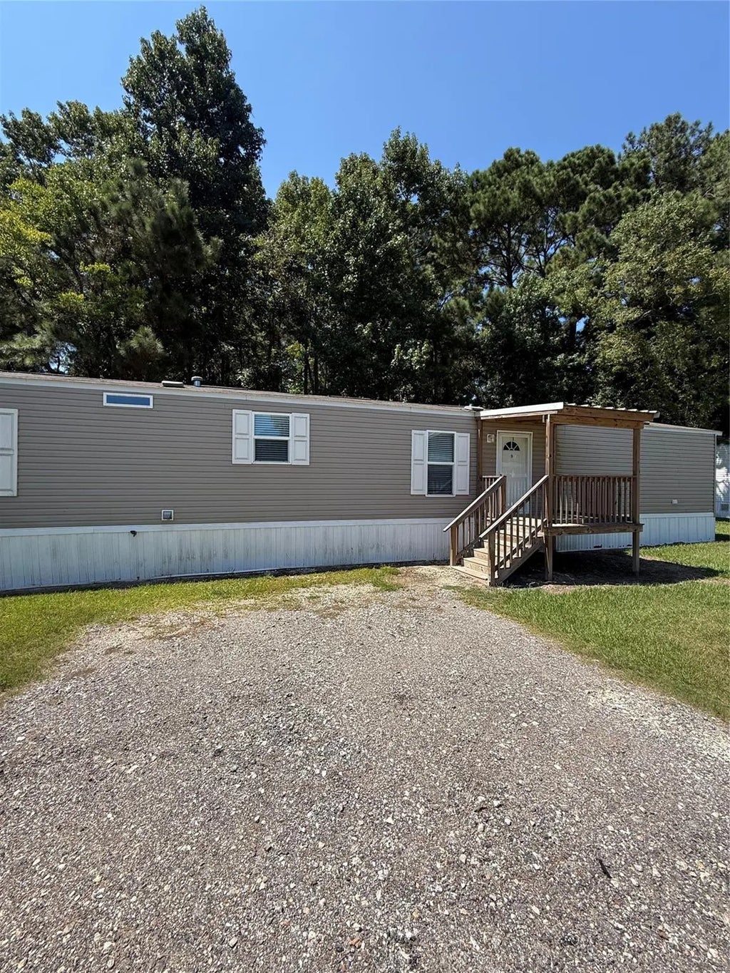 1668 Fm 2518 66, Cleveland