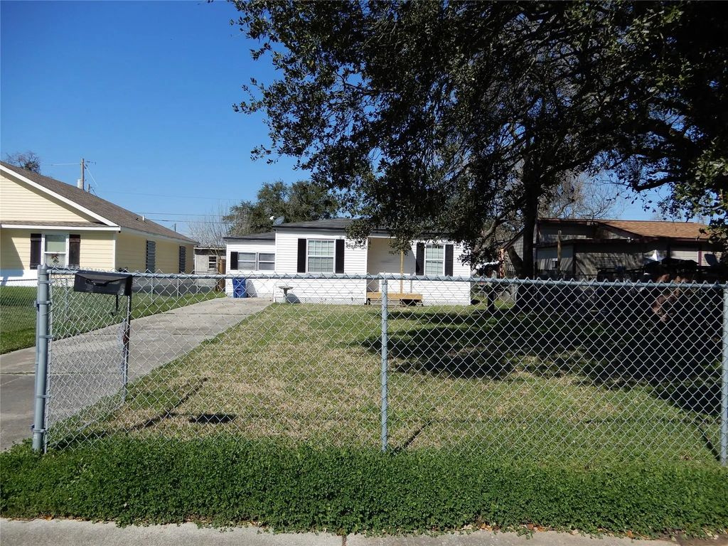 320 17th Avenue N, Texas City