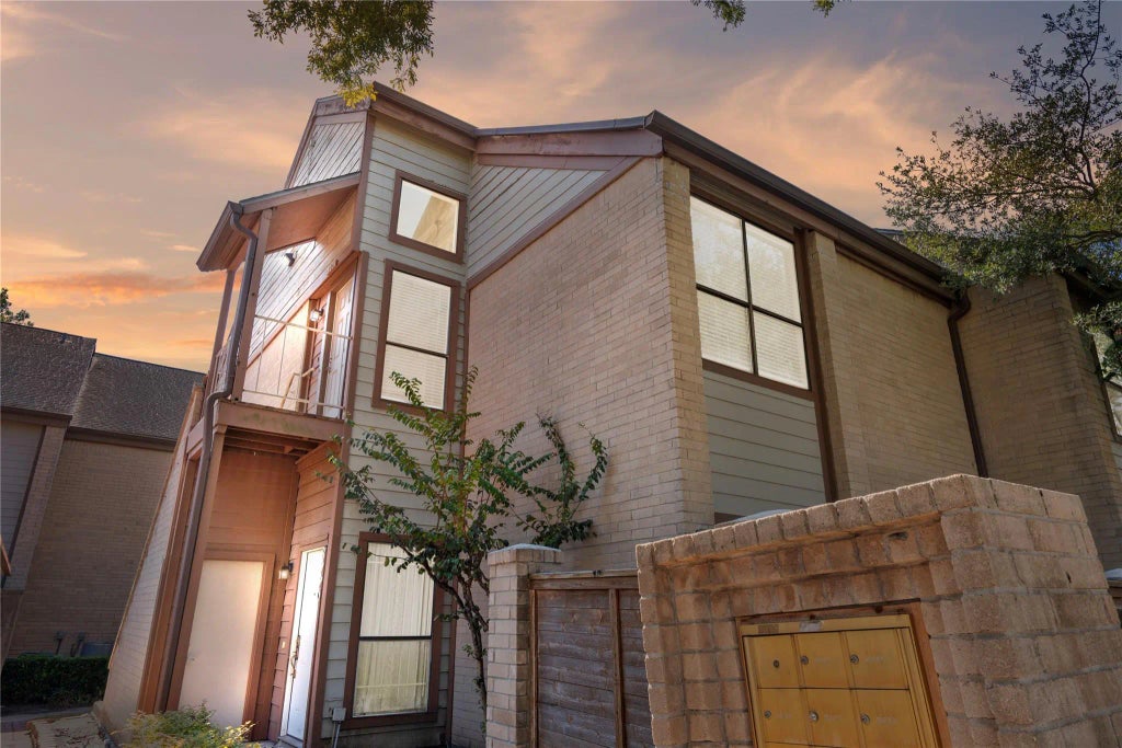 8231 Sands Point Drive 154, Houston