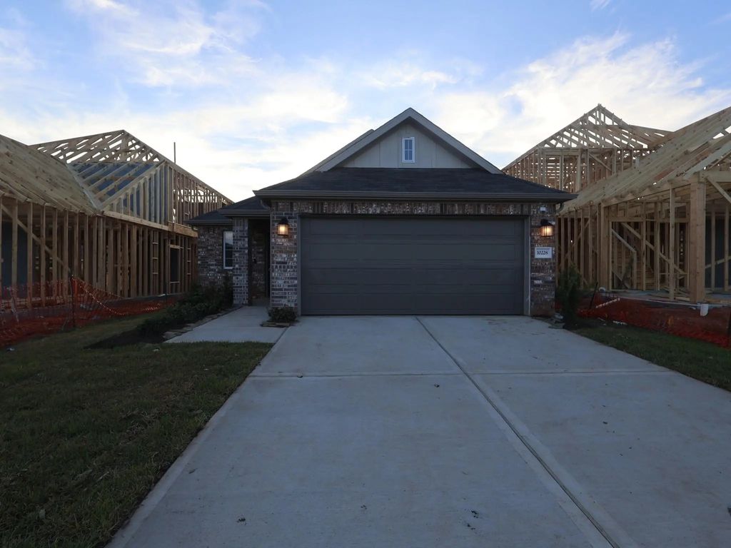 10228 Burton Path, Montgomery