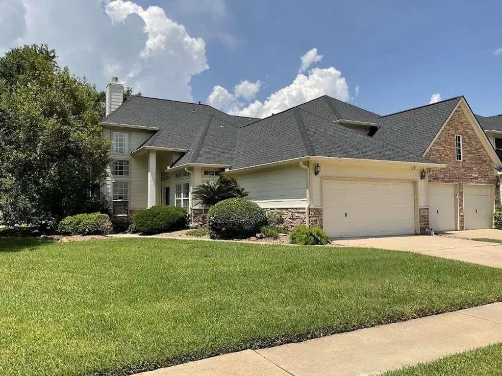 7203 Welshwood Lane, Sugar Land