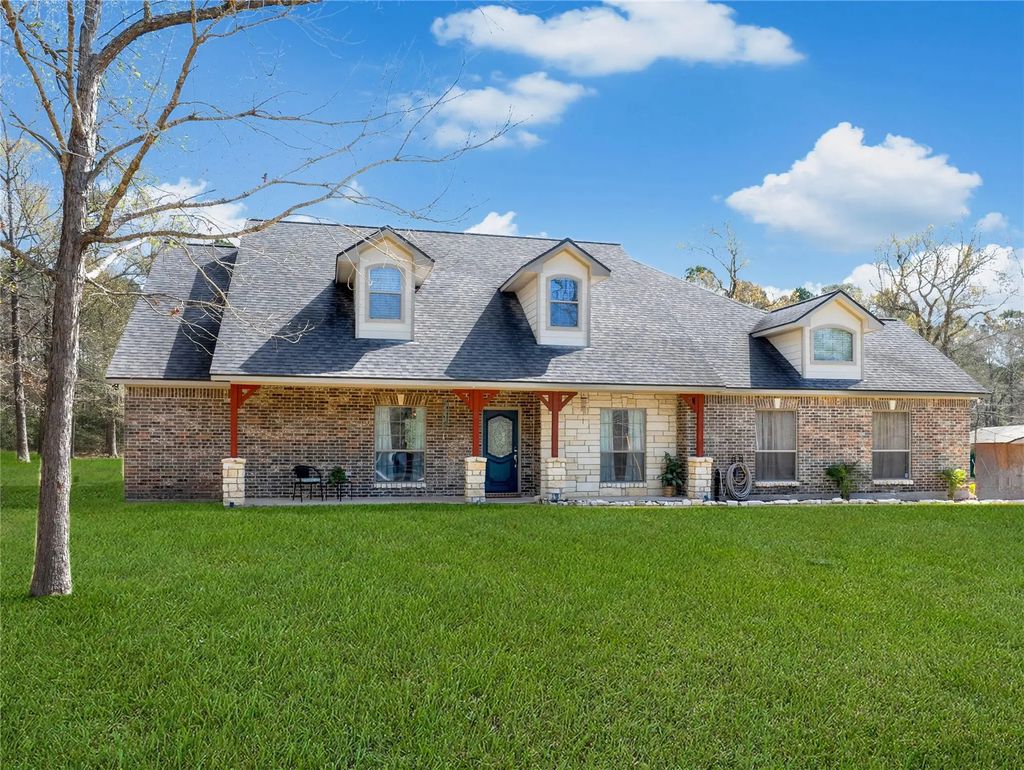 21 Twin Forks Drive, Willis