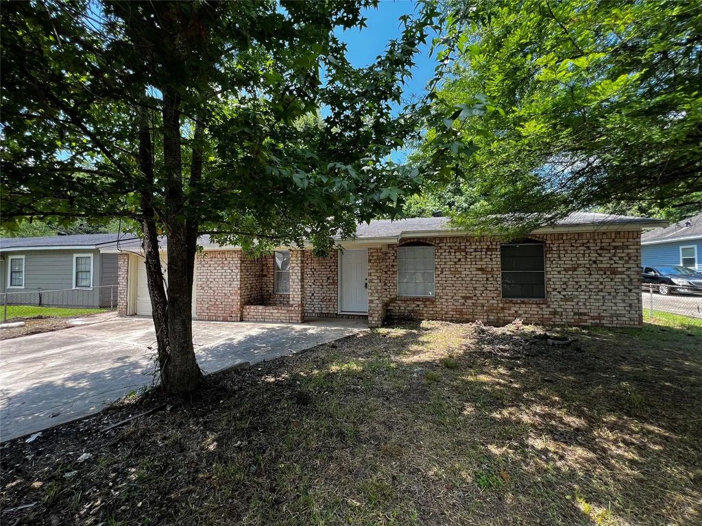 1380 Fairway Street, Beaumont