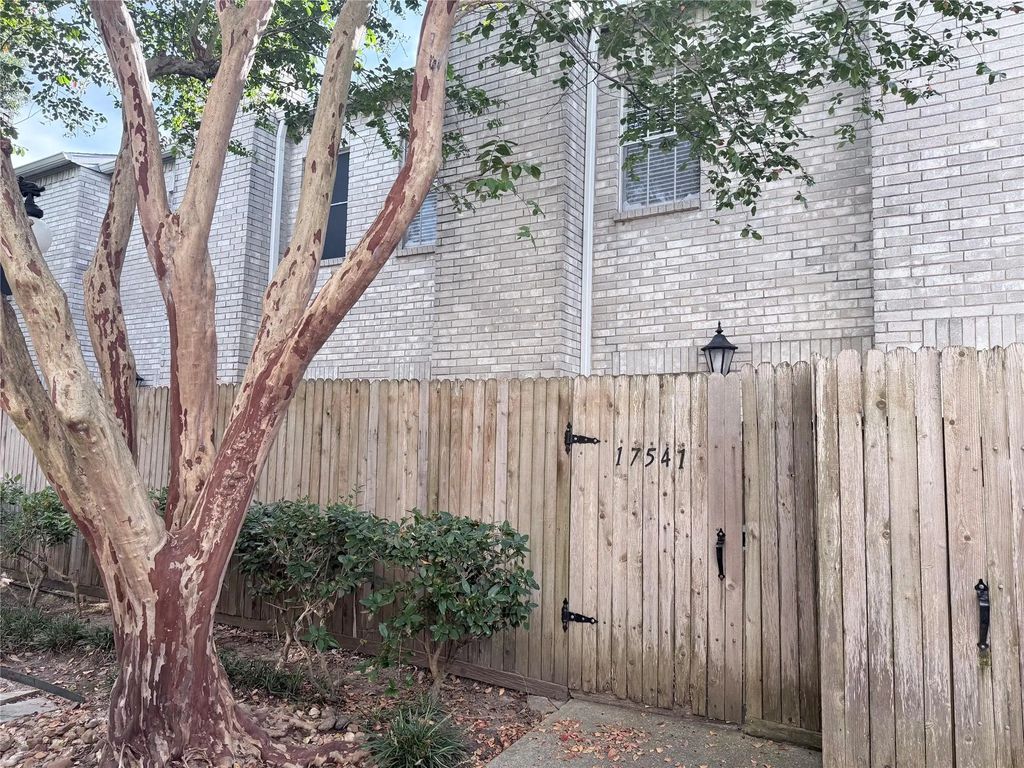 17541 Red Oak Drive 7541, Houston