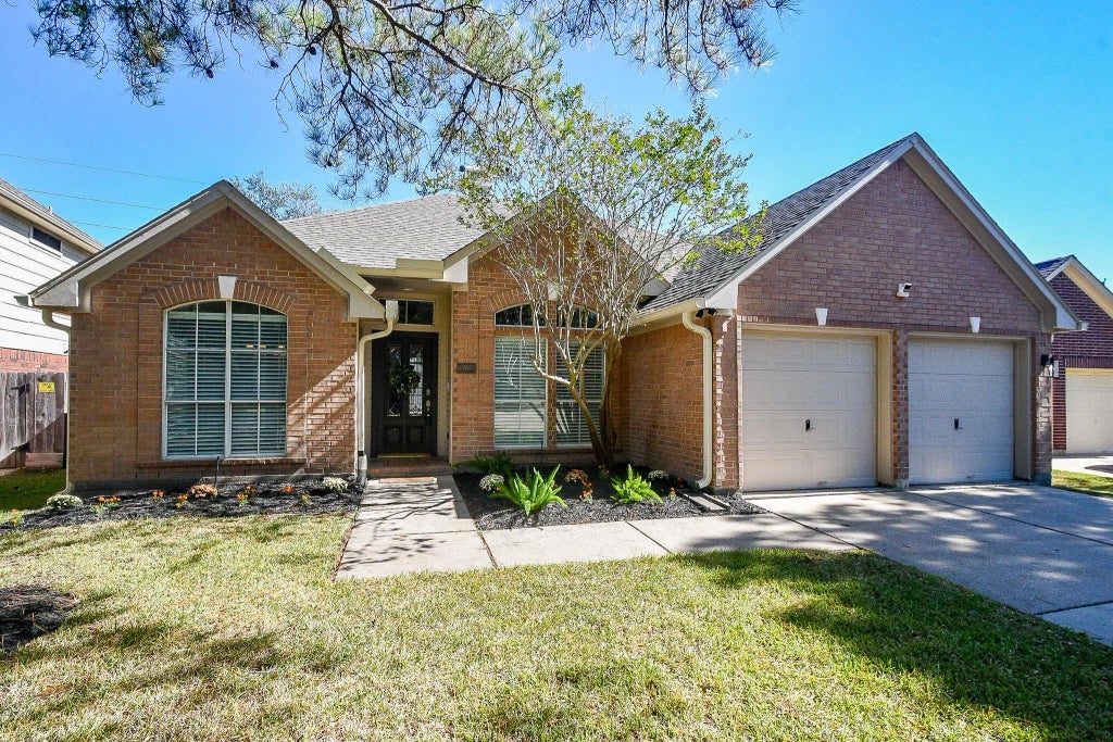 6106 Fox Wind Court, Houston
