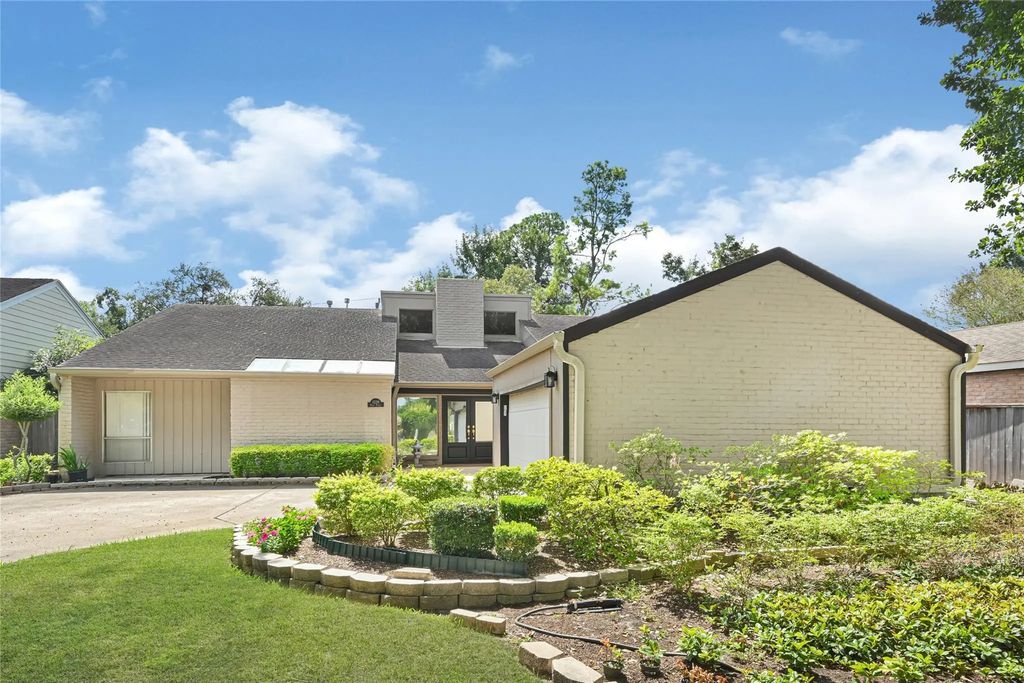 12219 Briar Forest Drive, Houston