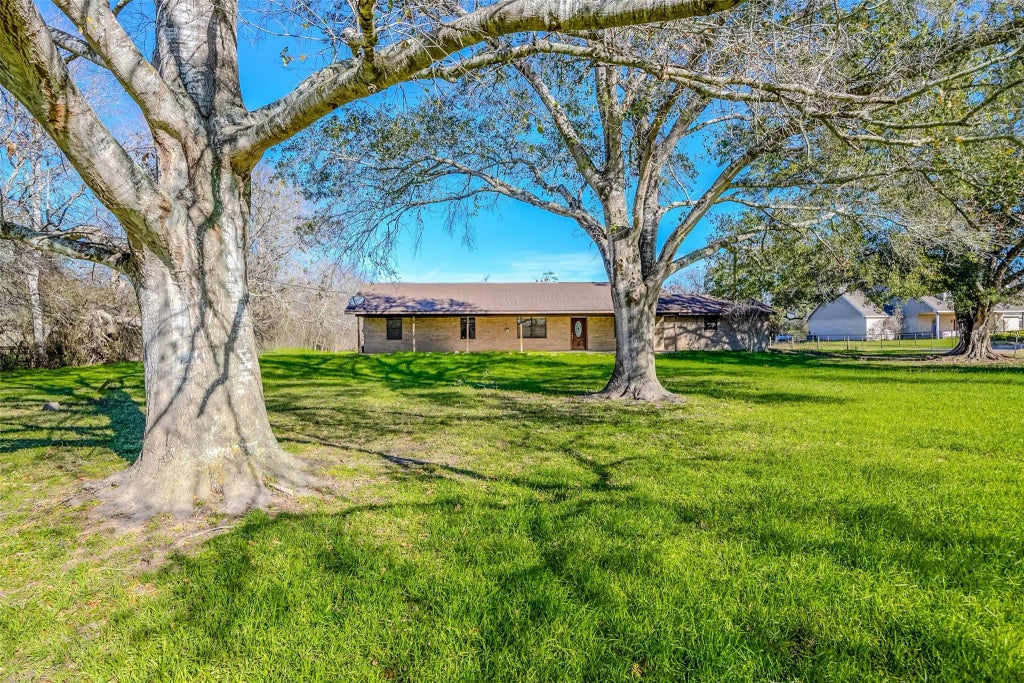 1169 Business 71, Columbus