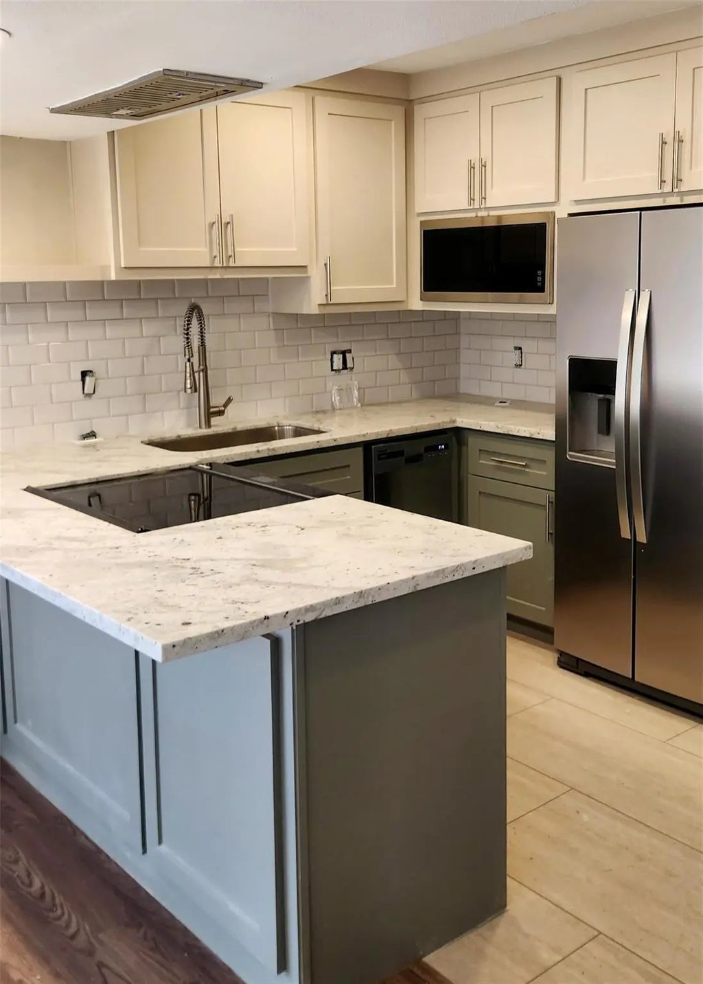 909 Silber Road 27e, Houston