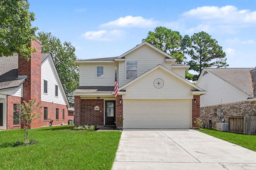 6894 Stillwater Drive, Willis